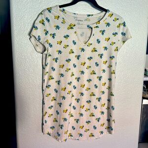 Joe Boxer Women’s Floral Tee with Keyhole cutout size M/L